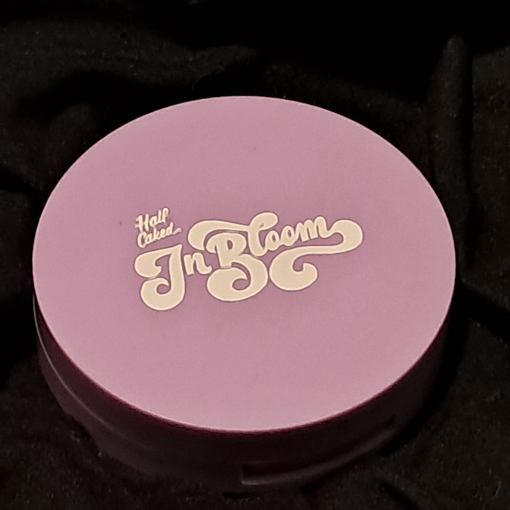 In Bloom Lavender Blush Compact